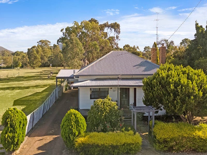 32 PARKER STREET