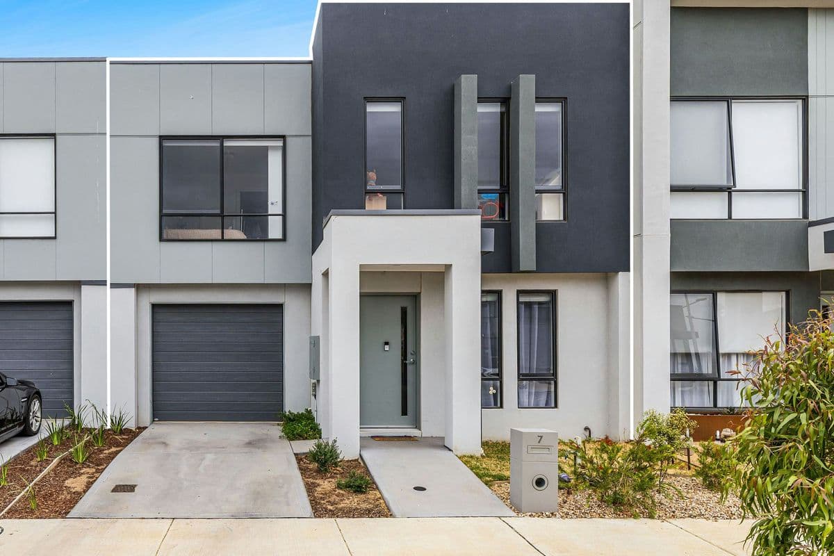 7 PETRUS WAY