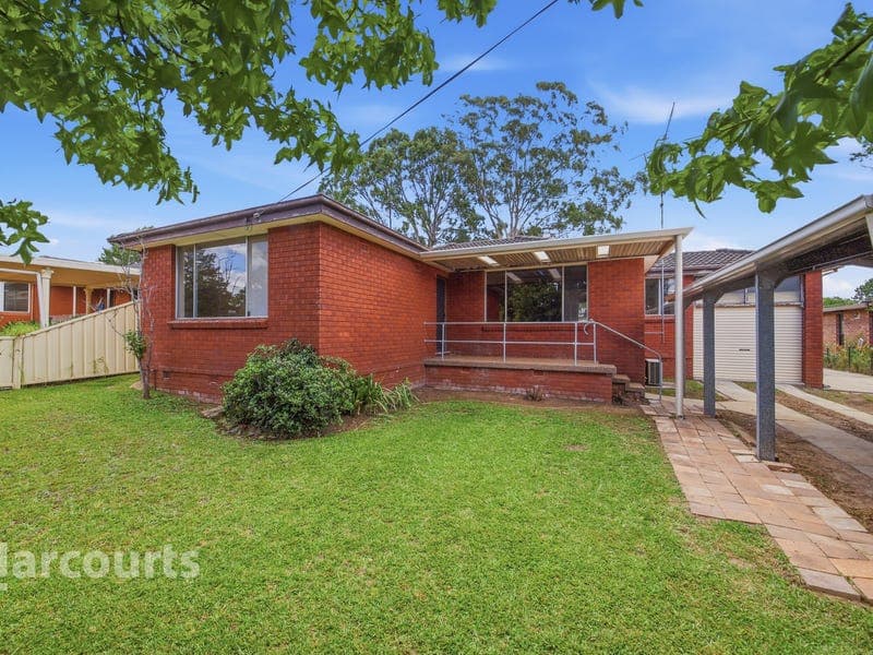 13 MACLEAY STREET