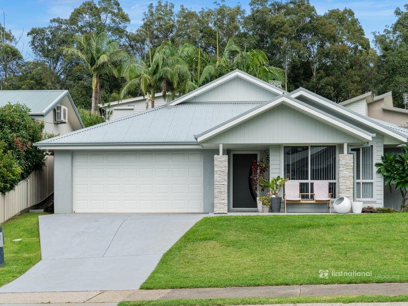 142 Edward Road, Batehaven