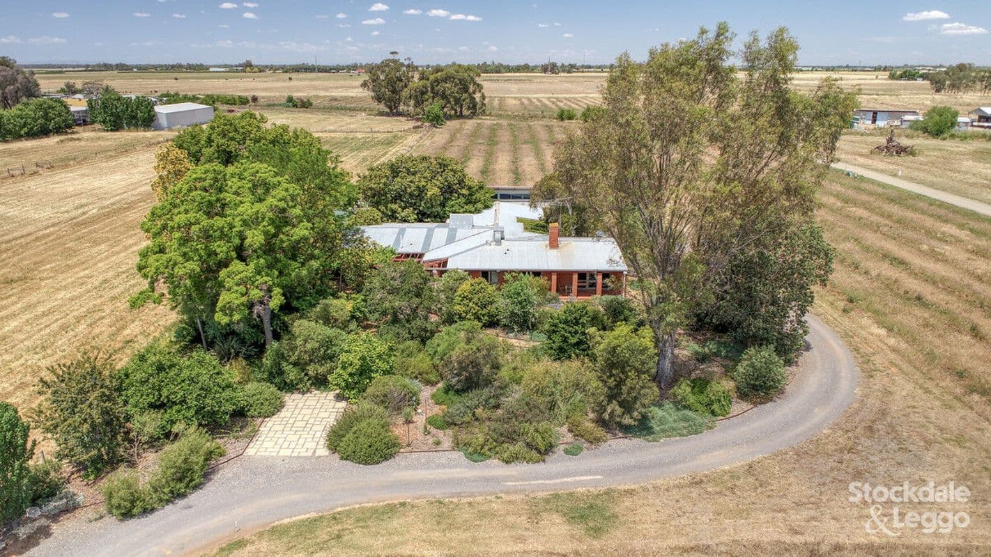 305 Cornish Road