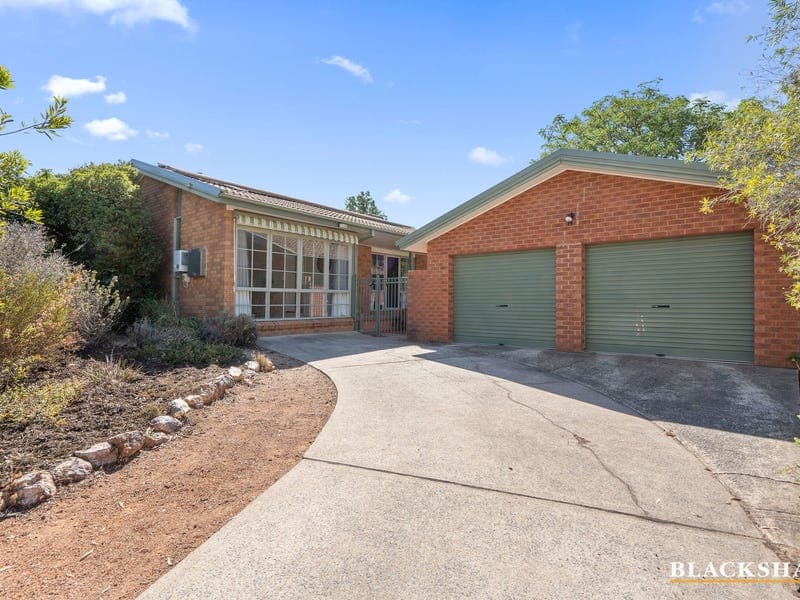 54 Namatjira Drive, Stirling