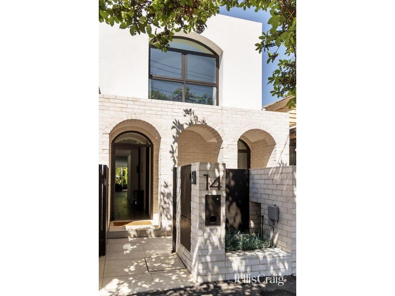 14 Robinson Street