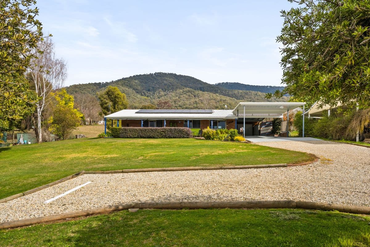 9 Kiewa Valley Highway