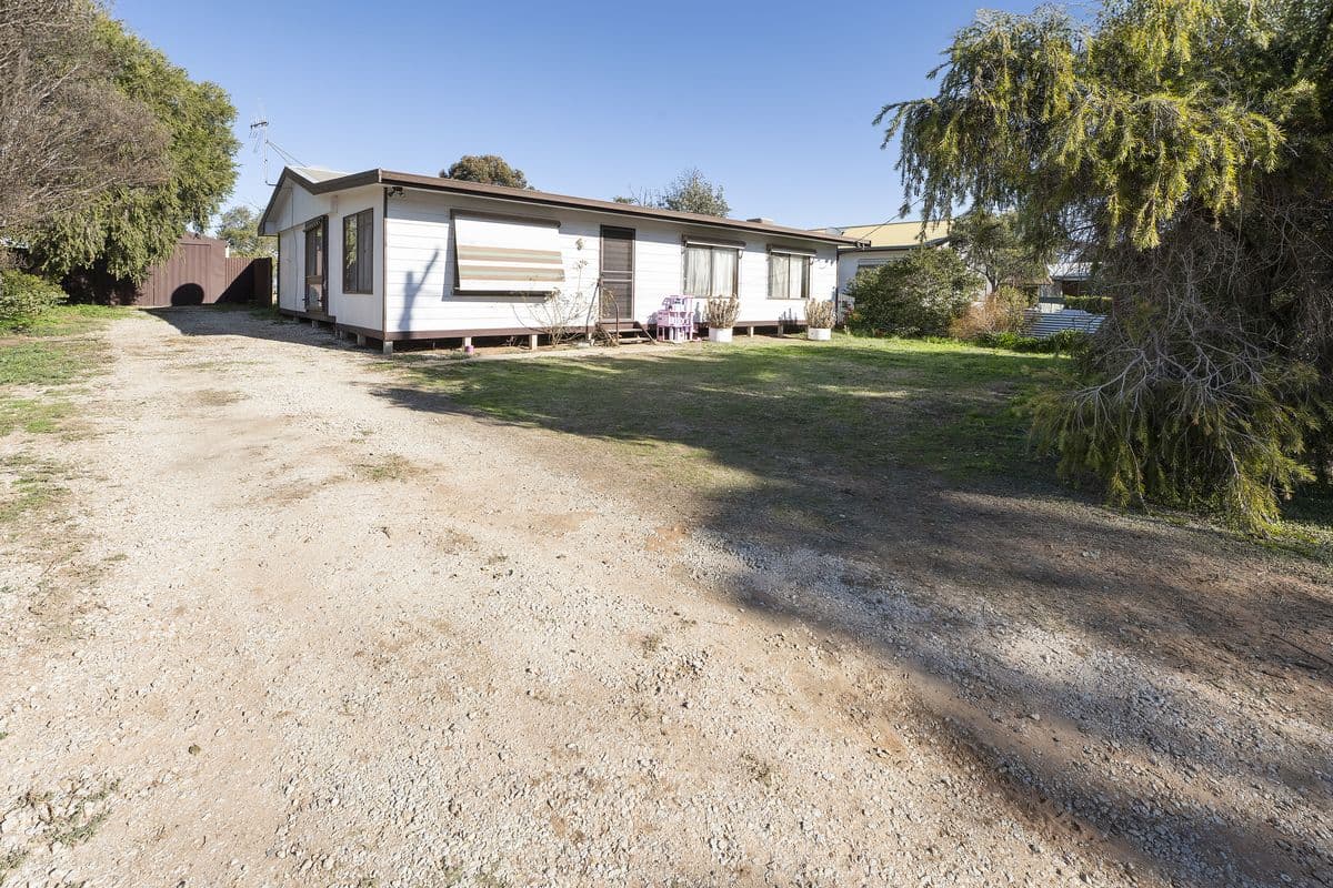 93 Monash Avenue