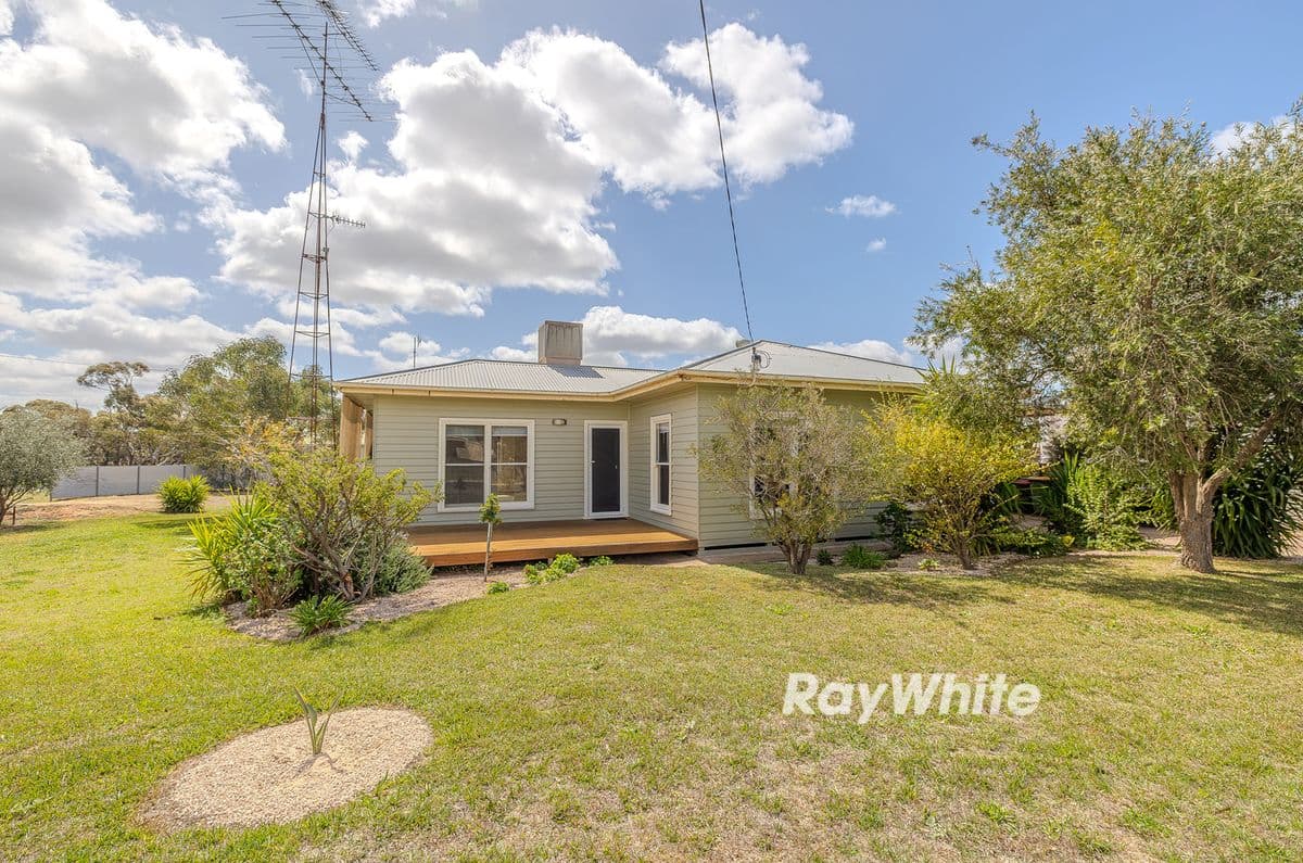 2-4 Monash Avenue