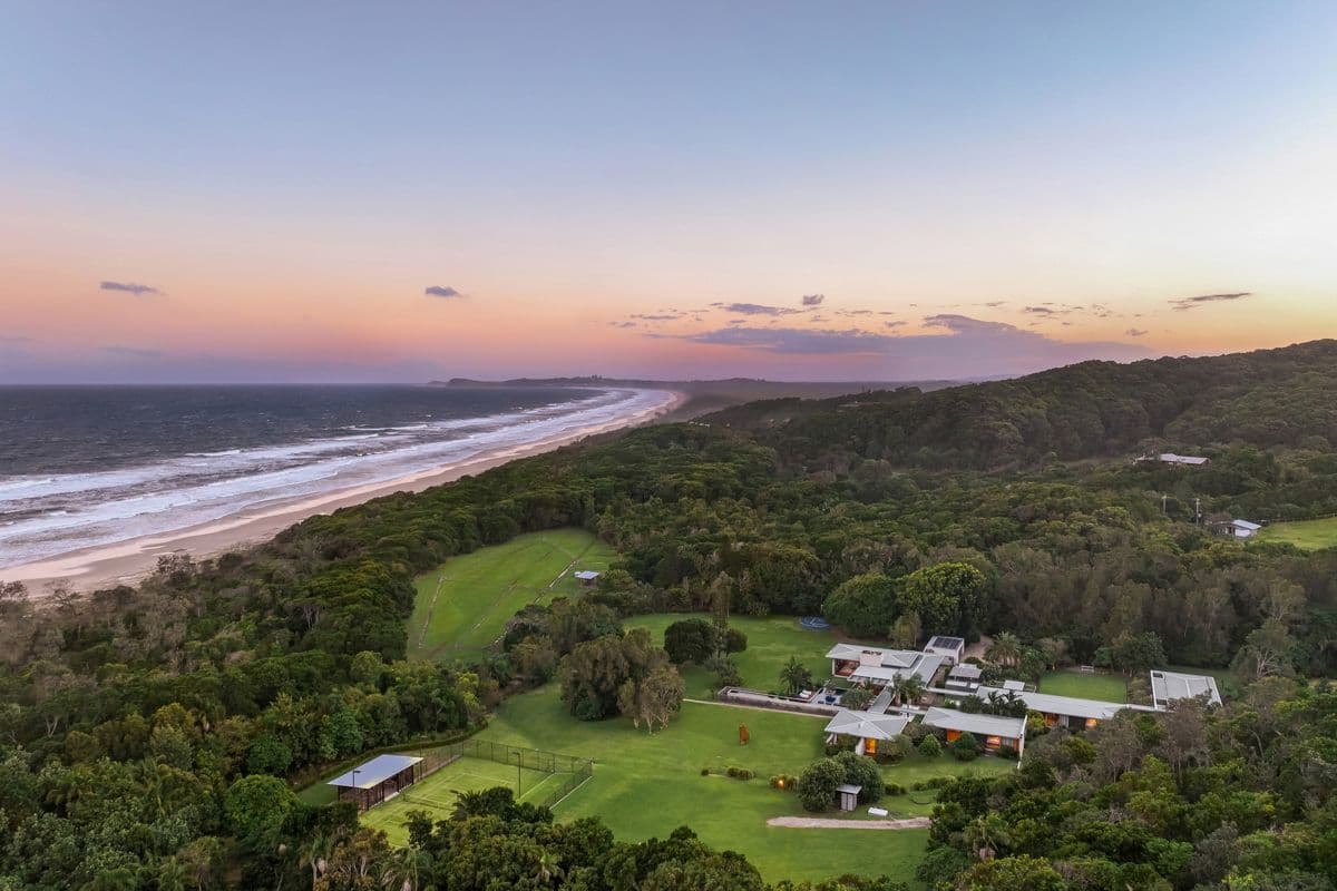433 Seven Mile Beach Road
