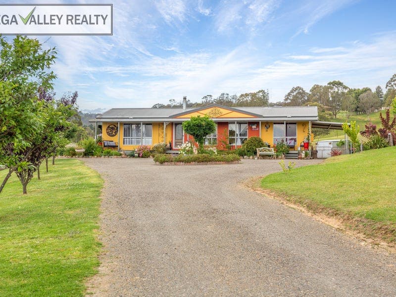 9 Box Close, Bega