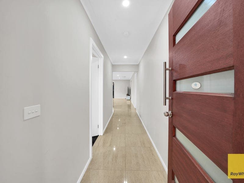 10 Jester Drive, Cobblebank