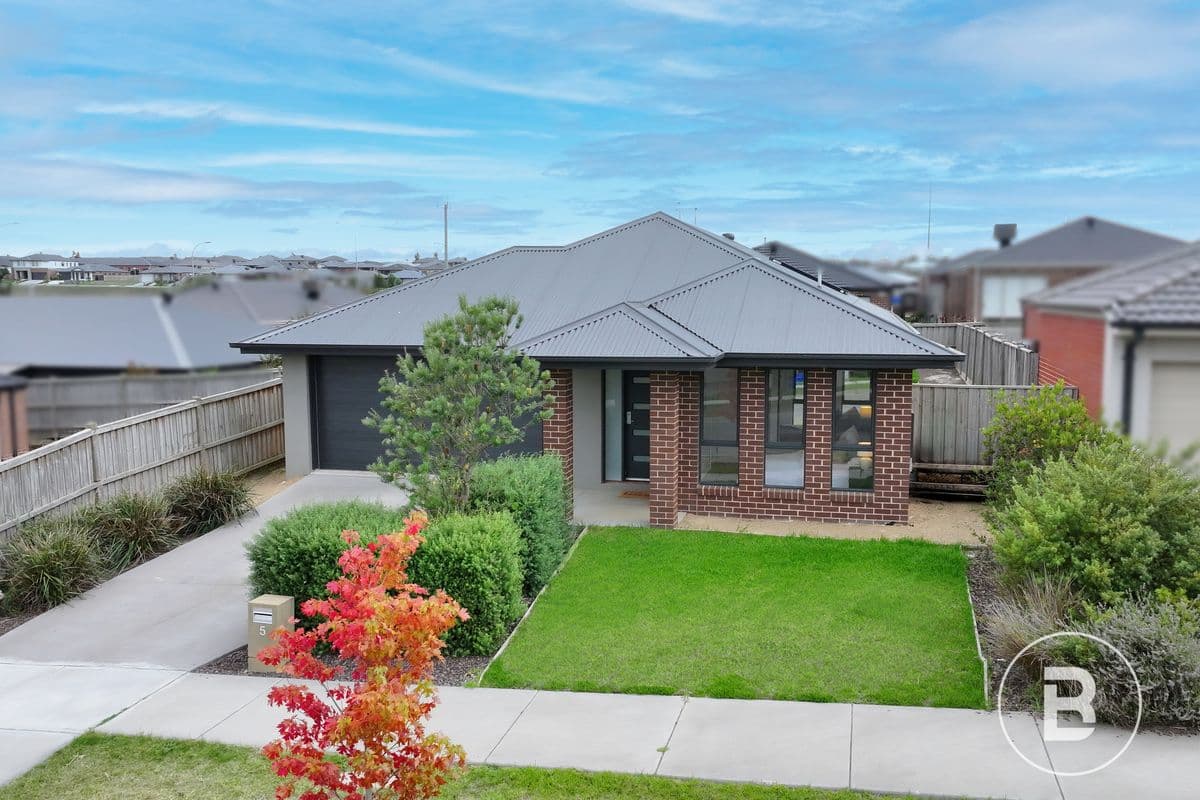 5 Auburn Drive