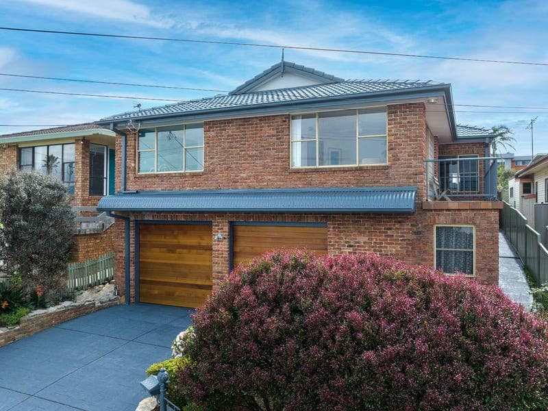 11 Darien Avenue, Bombo