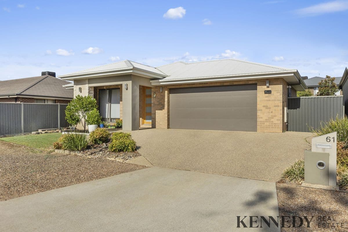 61 ROBINSON WAY