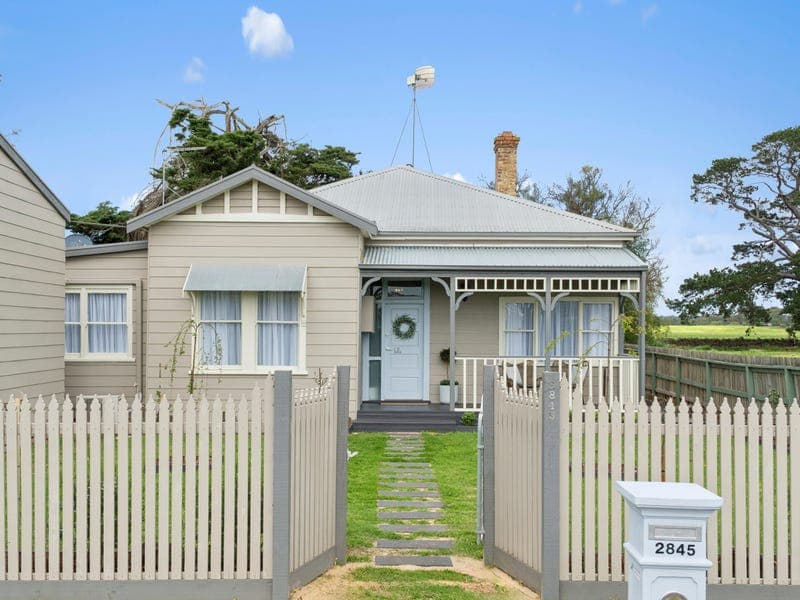 2845 Princes Highway, Pomborneit