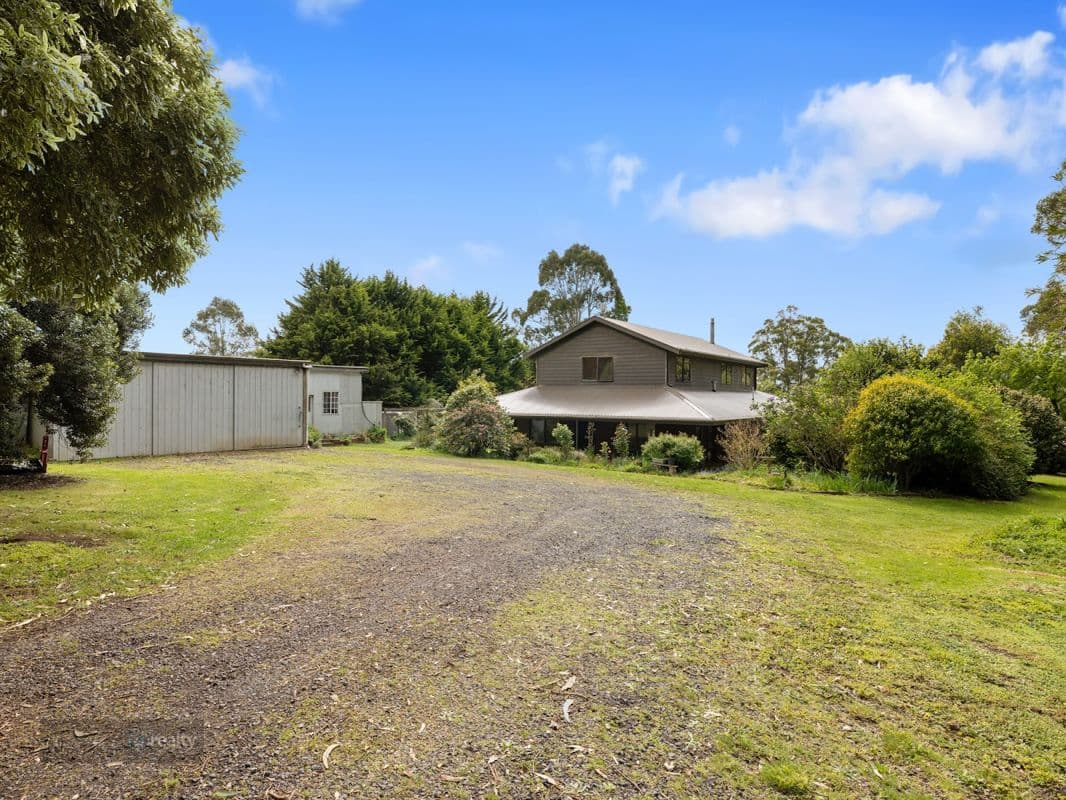 385 Ruby-Fairbank Road