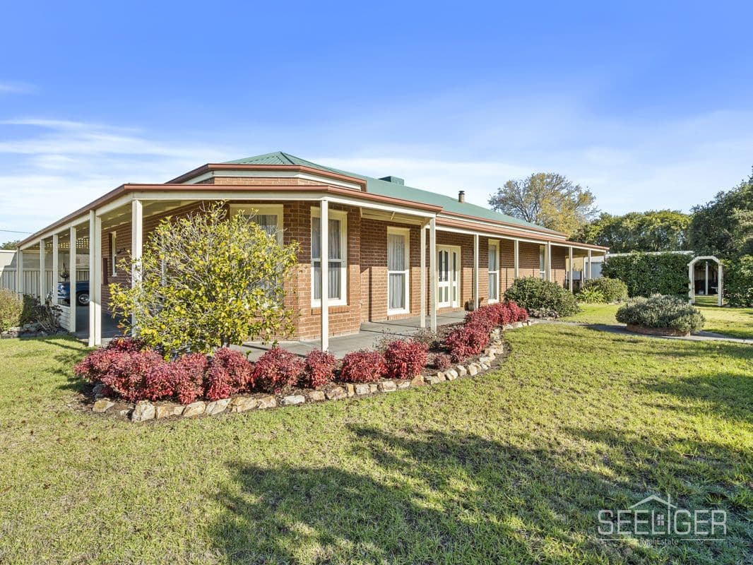 24 Spry Street