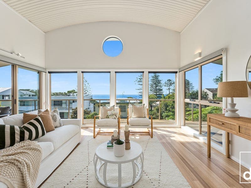 2 LAWRENCE HARGRAVE DRIVE