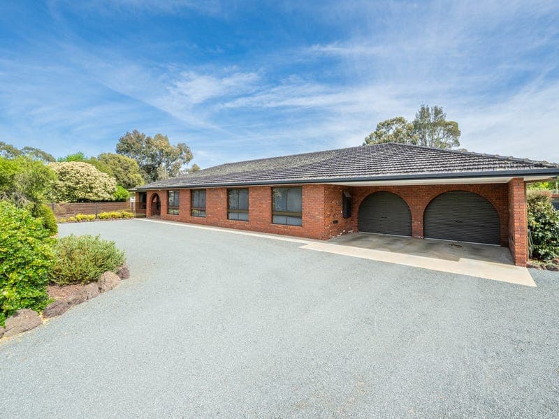 5 Davies Drive