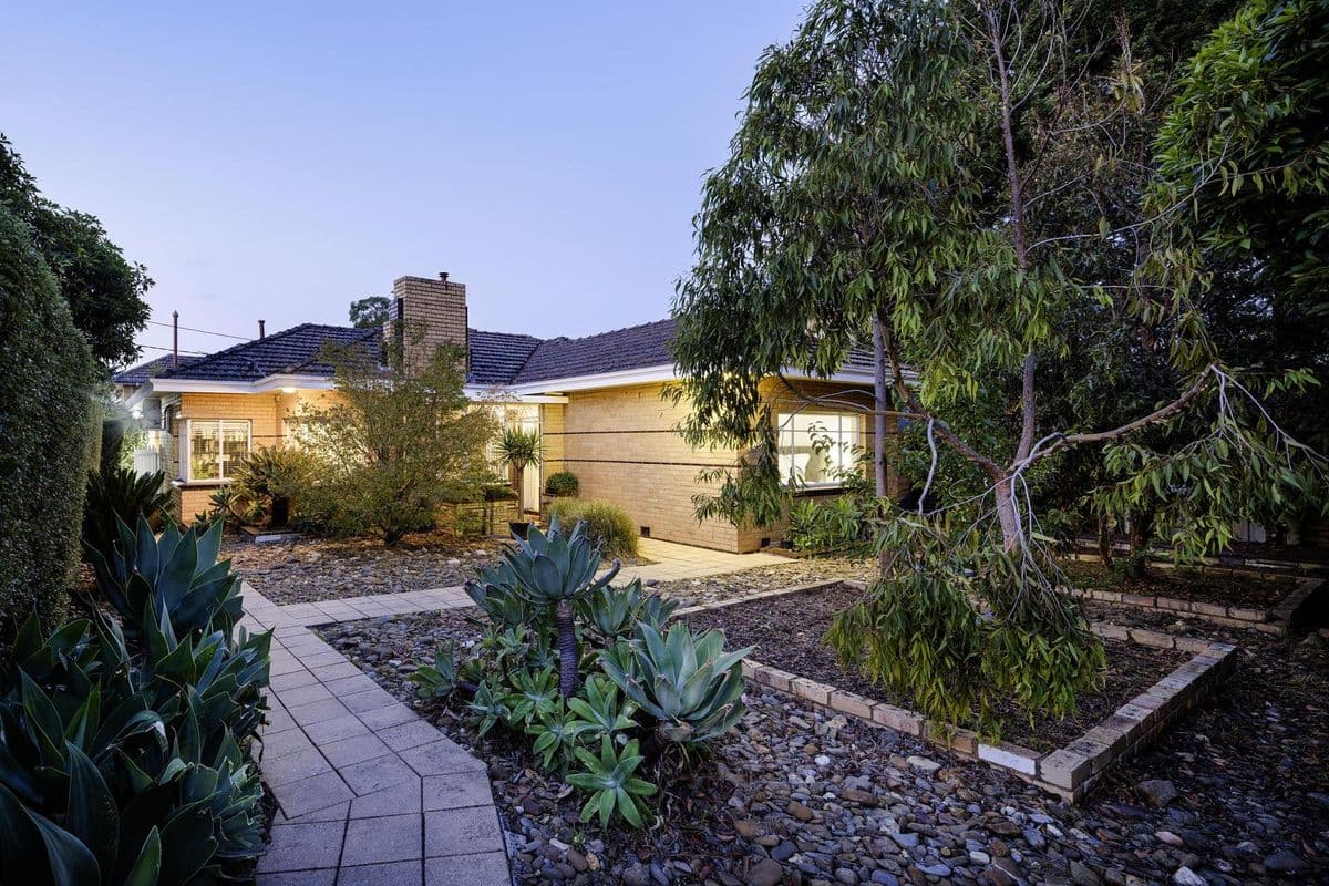 1/404 GAFFNEY STREET