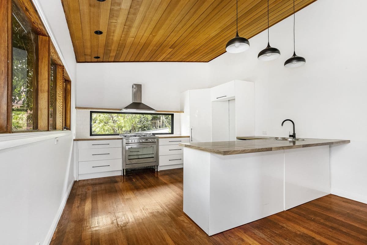 4 Hillview Road