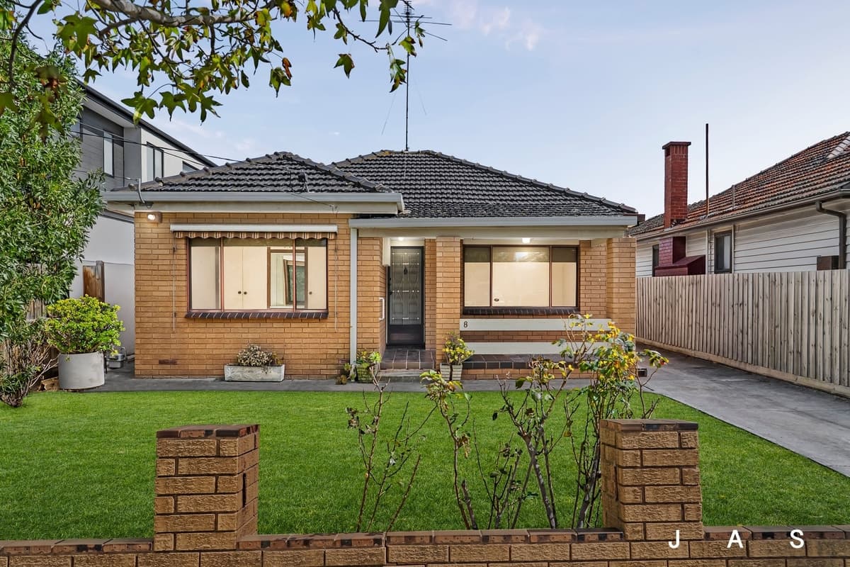 8 Ballard Street