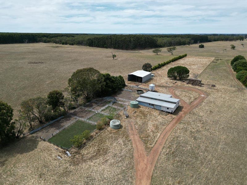 2566 Portland-Casterton Road, Hotspur