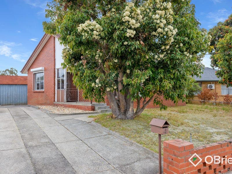 4 Armata Crescent, Frankston North