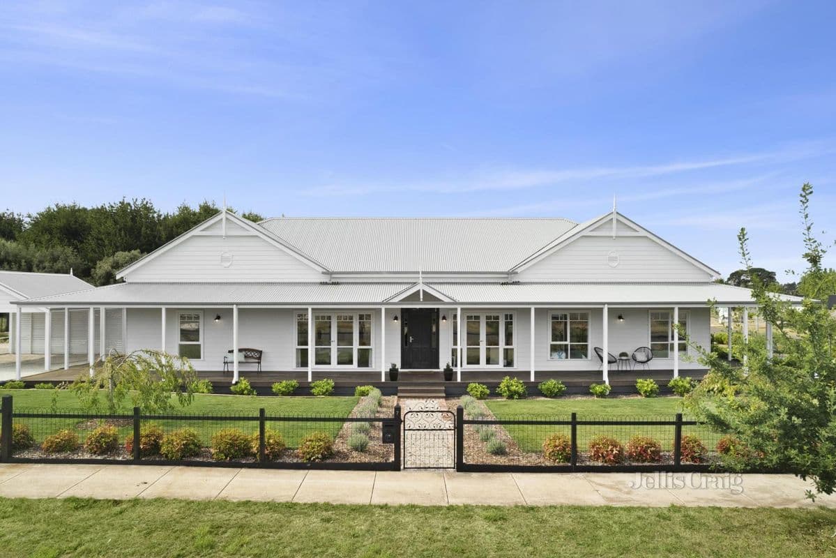 7 MCCASHNEY WAY