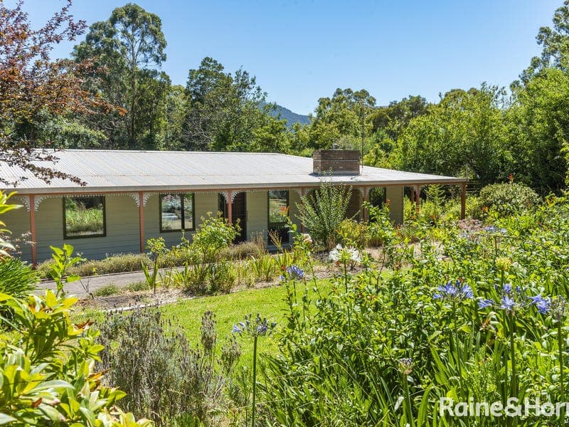 36 English Street, Macedon
