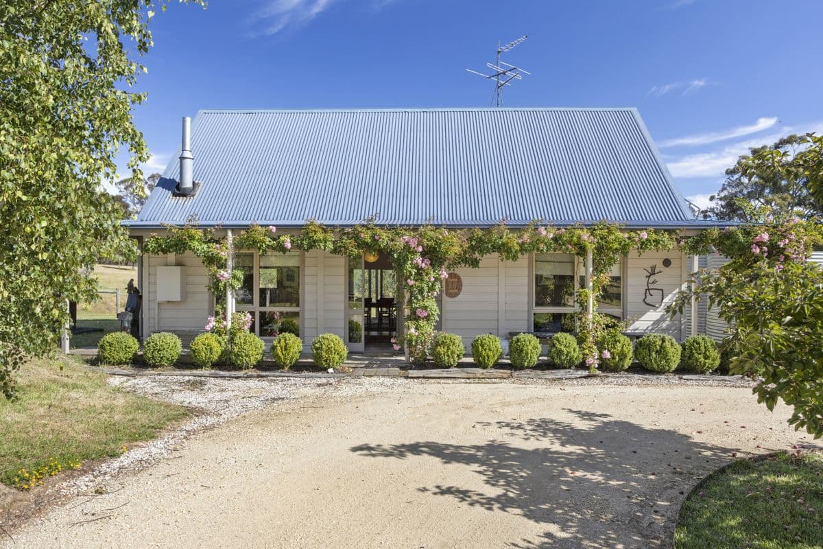 550 Porcupine Ridge Road
