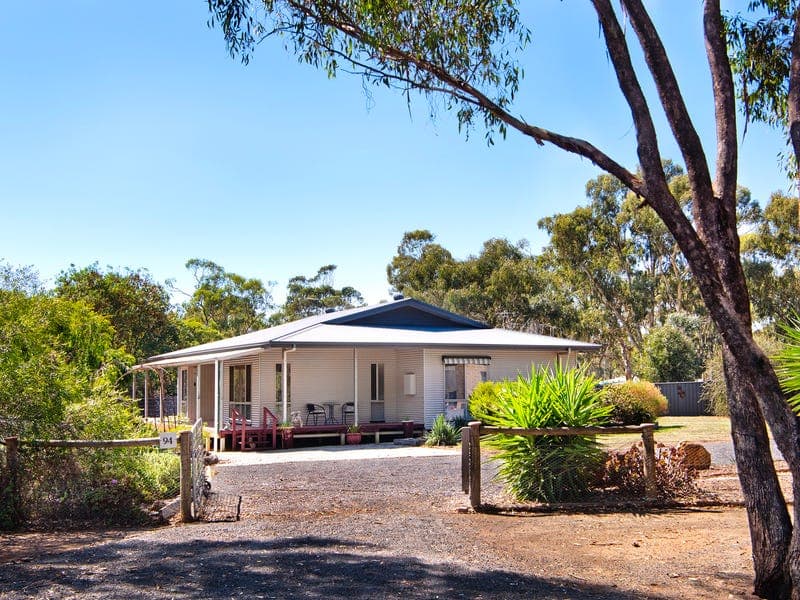 94 Cairn Curran Hall Road, Baringhup