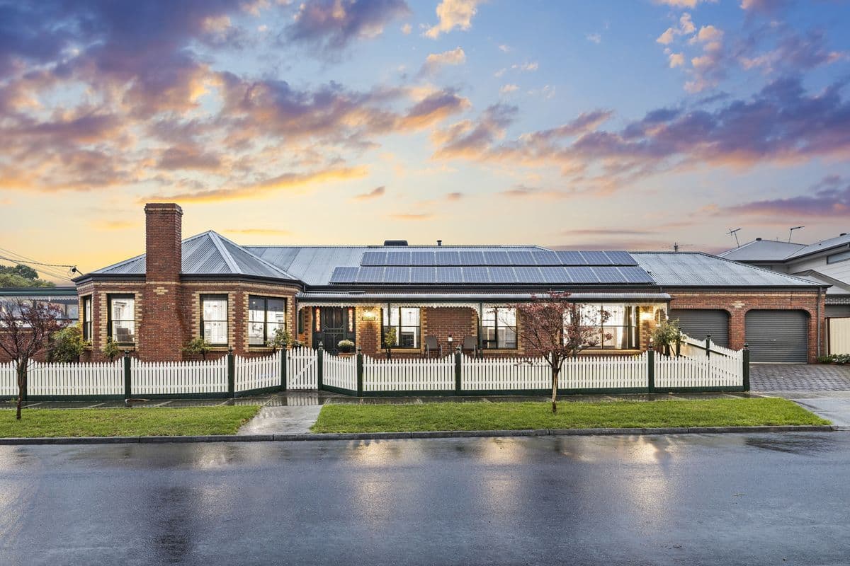 46 BUNDEENA AVENUE