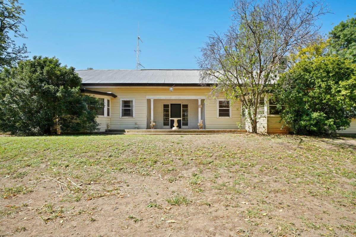 1883 Burroway Road