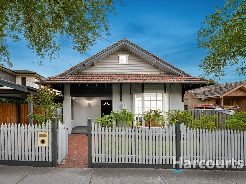 33 Tamar Grove