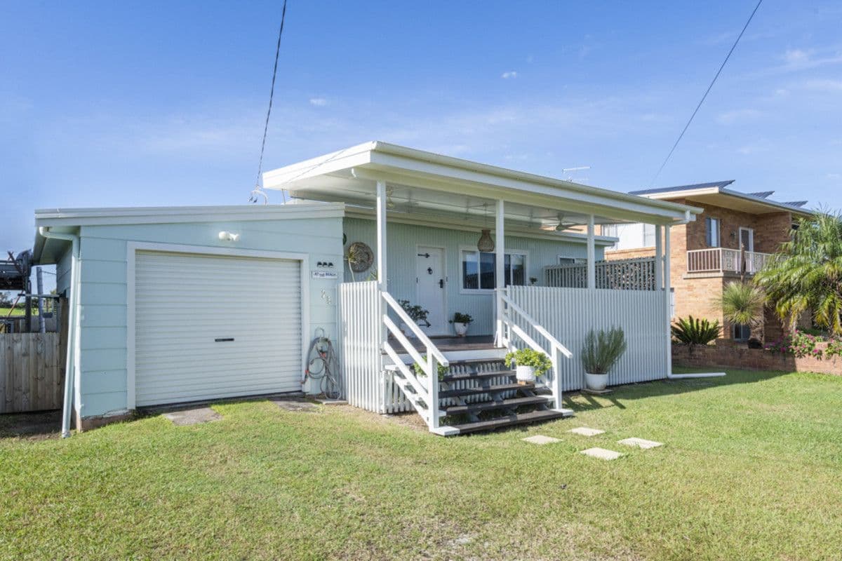 25 Honeysuckle Street