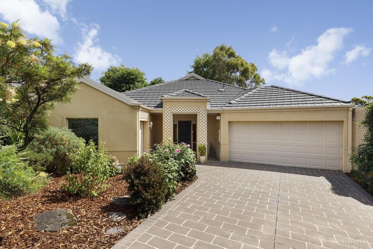 11 PINEHURST PLACE