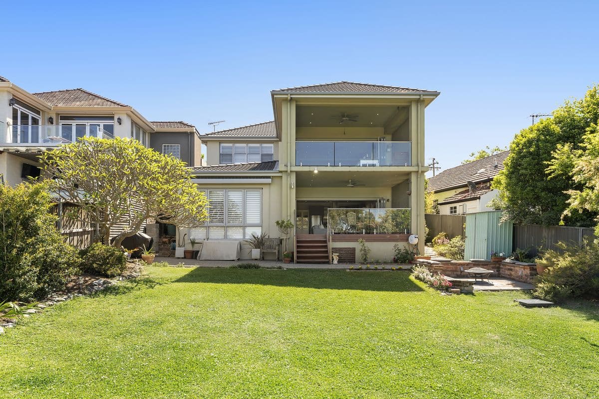 4 Gnarbo Avenue