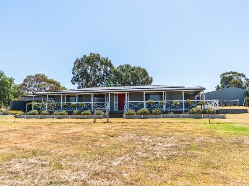 26 Loftus Street, Cargo