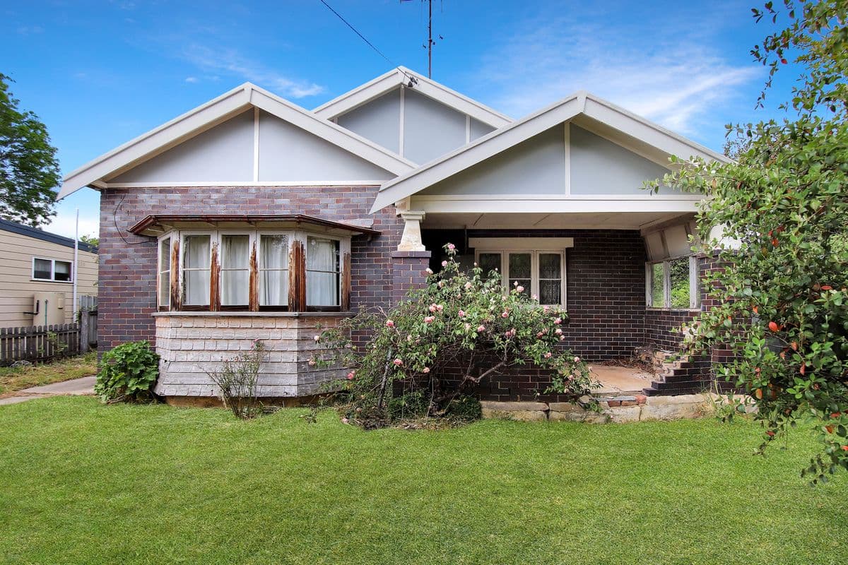 10 Malone Street