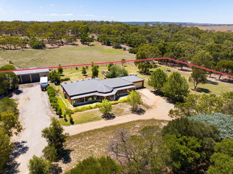 8 Milvi Court, Maude