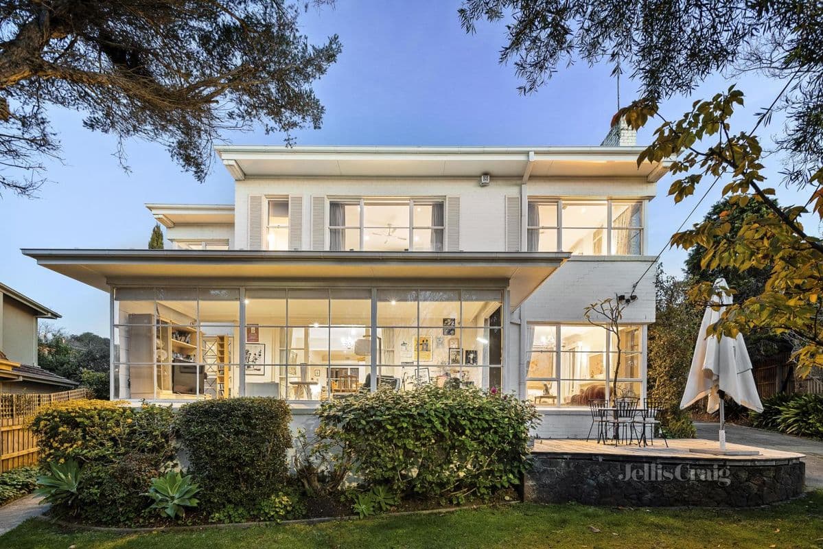 5 Monaro Close