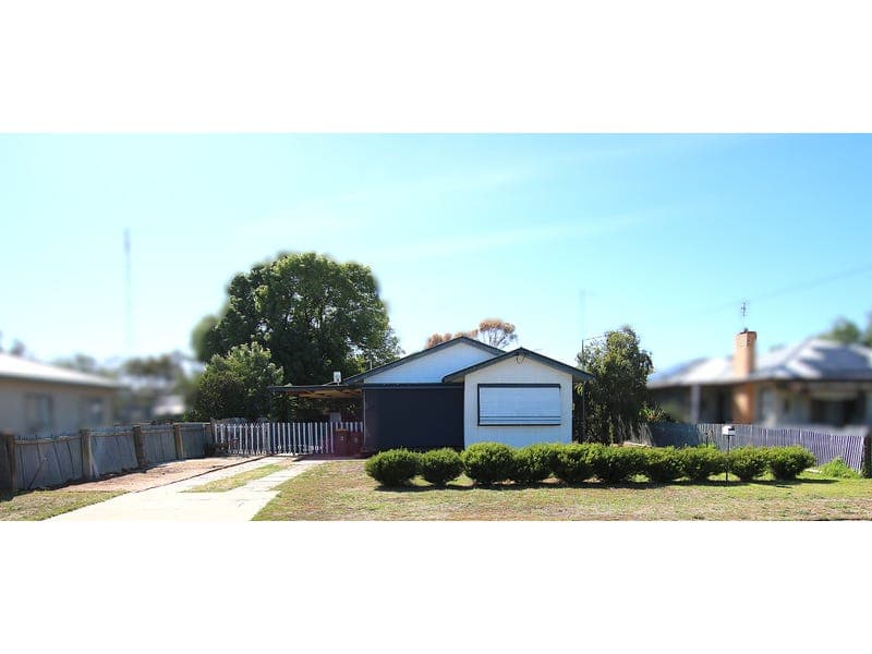 15 McCracken Avenue