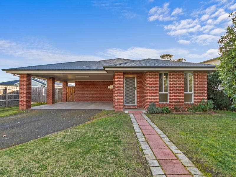 18 Traralgon-Maffra Road, Tinamba