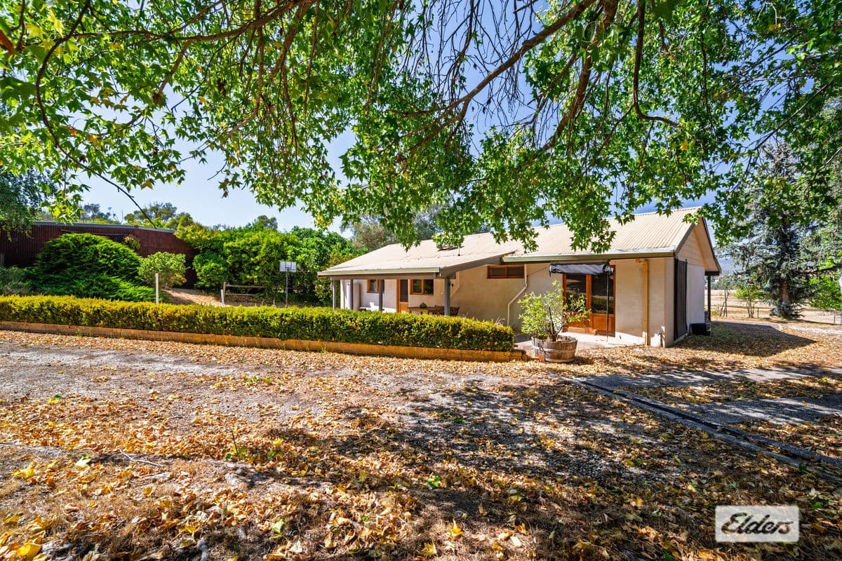 4 Speers Lane