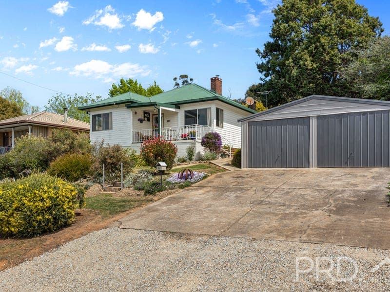 6 Wattle Street, Batlow