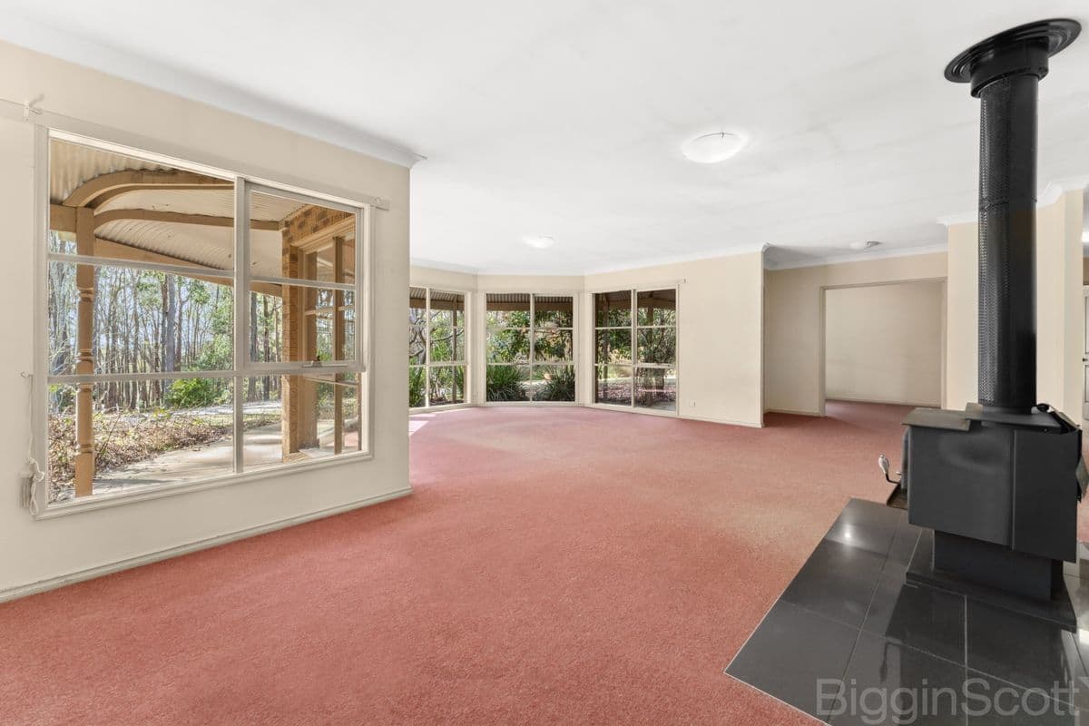 35 BRADSHAW COURT