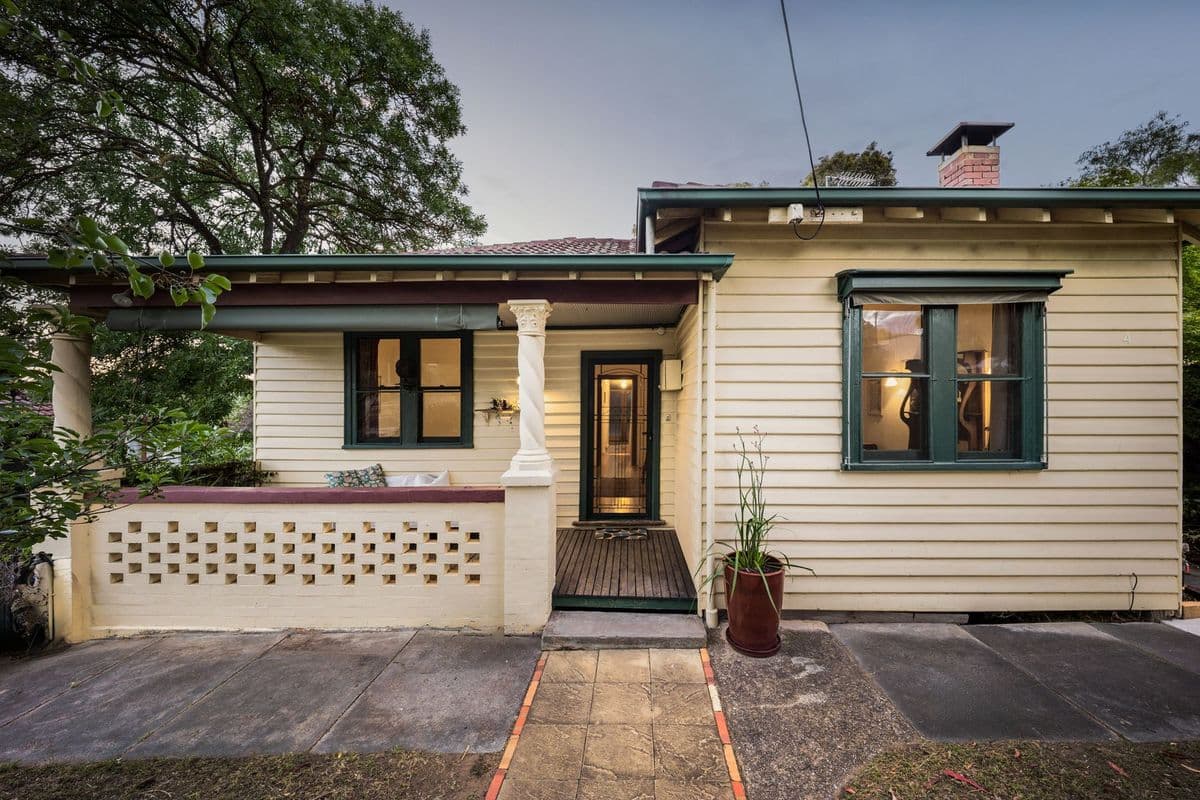 4 Thomas Street