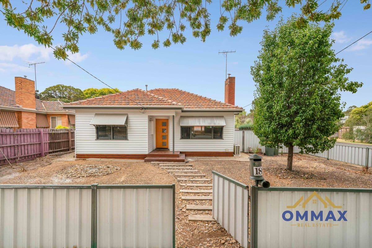 18 Labilliere Street
