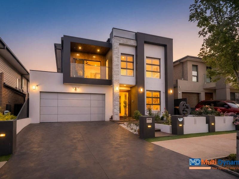 52 Ray Simpson Avenue