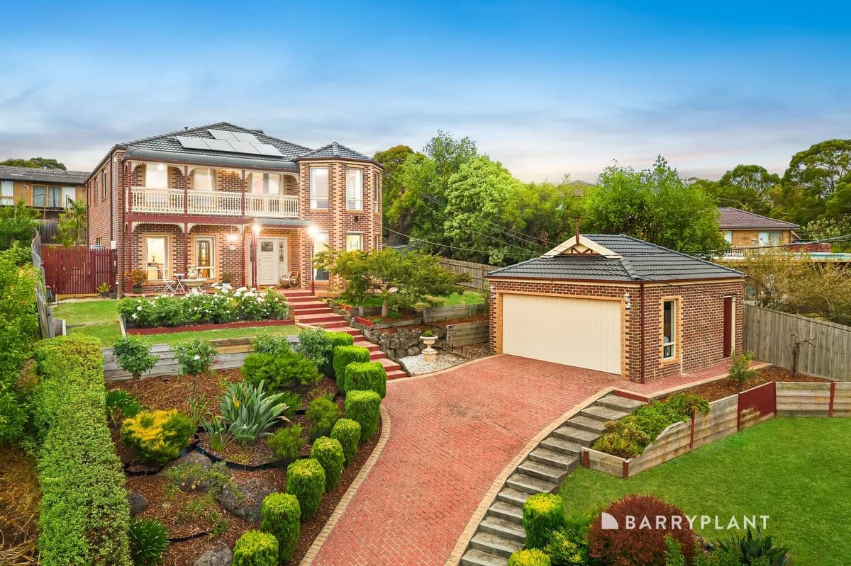 4 Lynway Court