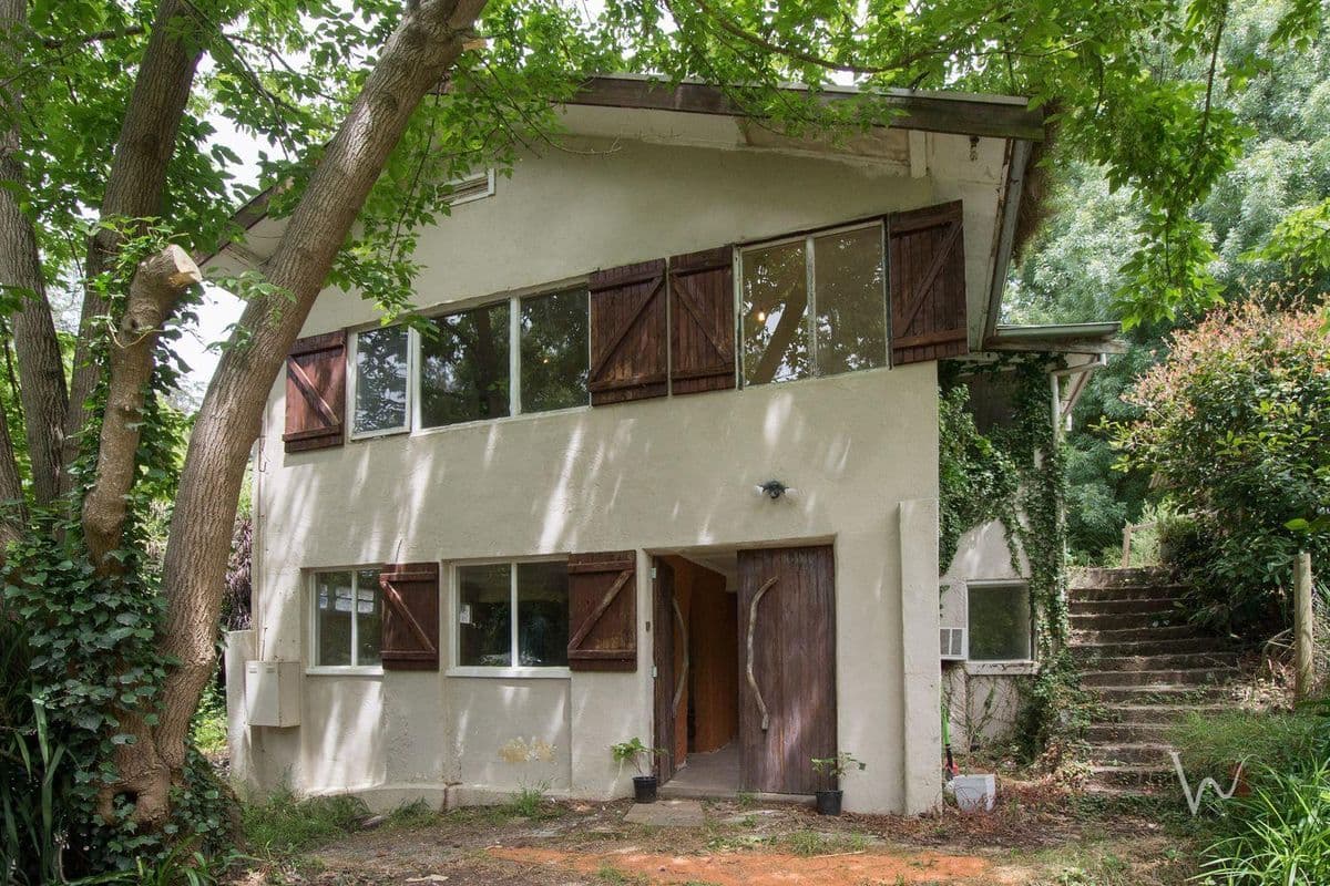 48 Arbor Avenue